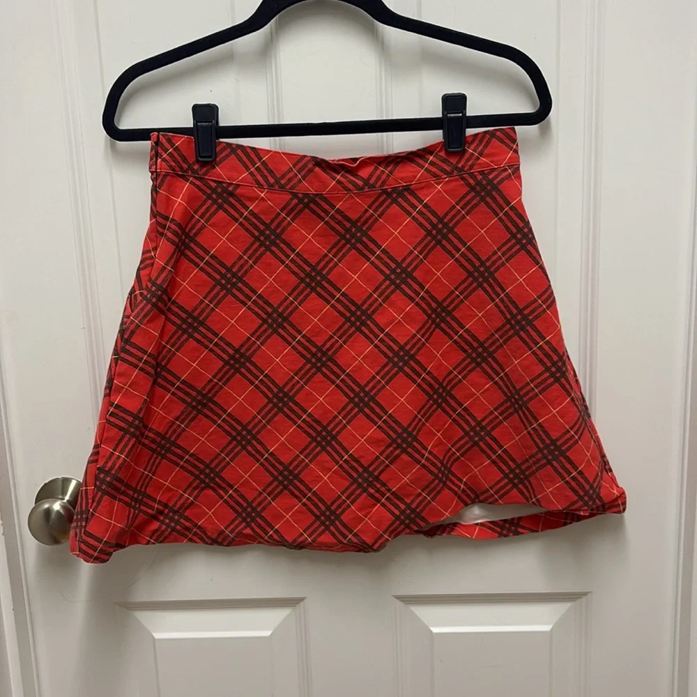Tuesday Bassen size small